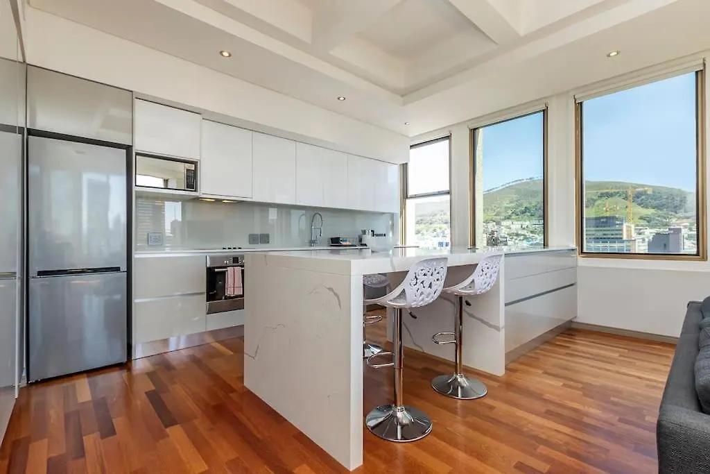Executive Gem At Cartwrights Corner By Itc Hospitality With City & Harbour Views Cape Town Apartment