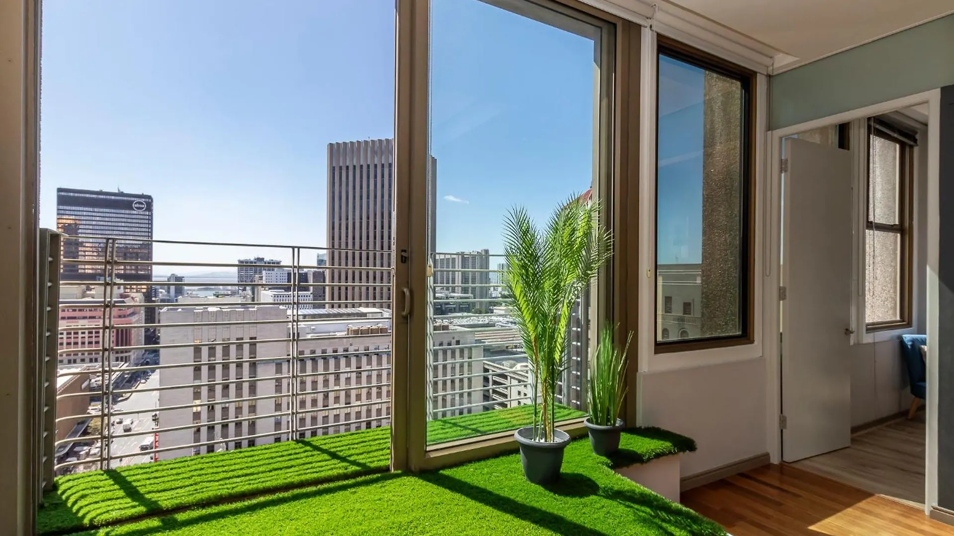 Executive Gem At Cartwrights Corner By Itc Hospitality With City & Harbour Views Cape Town 0*,  South Africa
